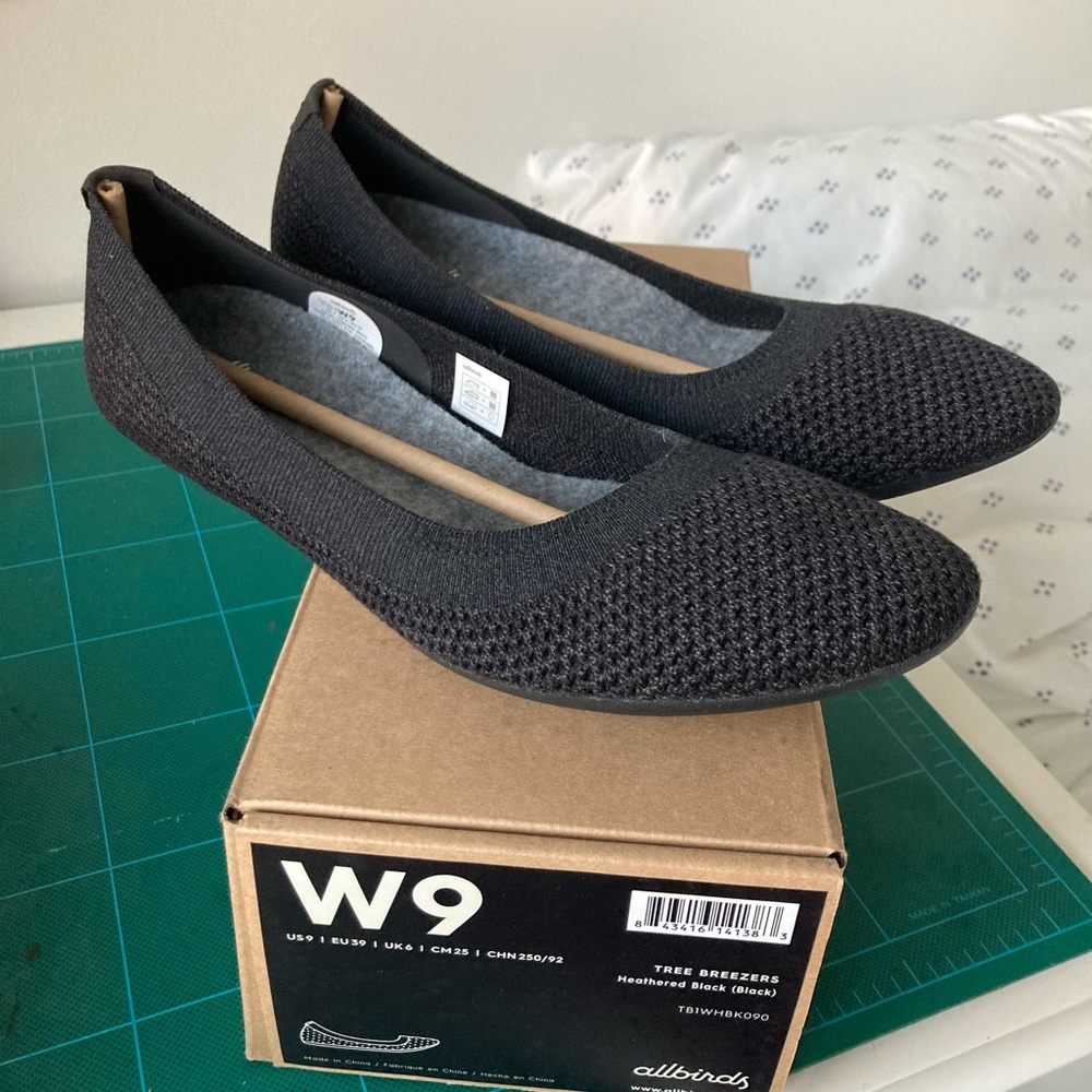 Allbirds Heathered Black Flats, Size 9, New